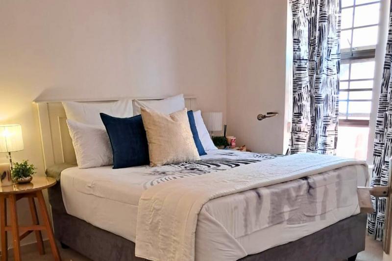 To Let 3 Bedroom Property for Rent in Island View Western Cape